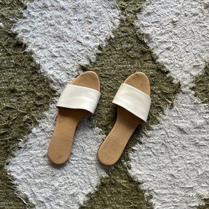 Nisolo Isla Slides in Cream